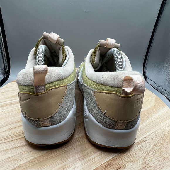 Nike Air Max 90 Futura sneakers in the "Buff Gold" Colorway Womens 10 - Picture 6 of 16